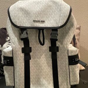 Michael Kors Signature Backpack in Cream and Black
